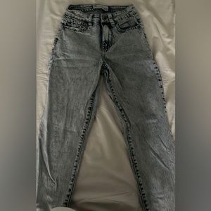 Tilly’s acid wash mom jeans